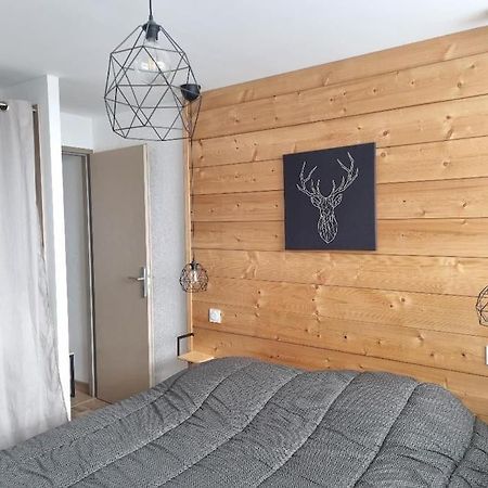 Appartement Tres Lumineux Egat Luaran gambar