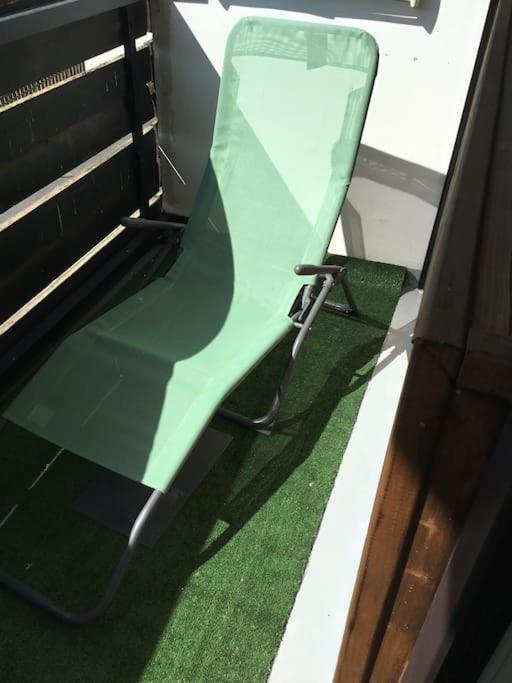 Appartement Tres Lumineux Egat Luaran gambar