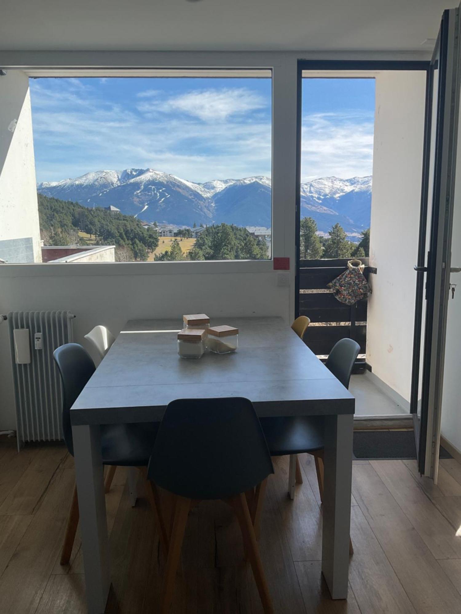 Appartement Tres Lumineux Egat Luaran gambar